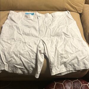 Tori Richard men’s Casual White Shorts 42